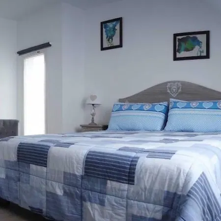 לינה וארוחת בוקר D'hotes Le Phenix Saint-Martin-du-Vivier