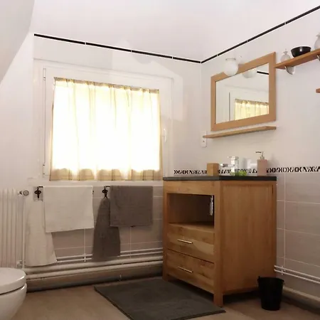 D'hotes Le Phenix Nocleg ze śniadaniem 2*